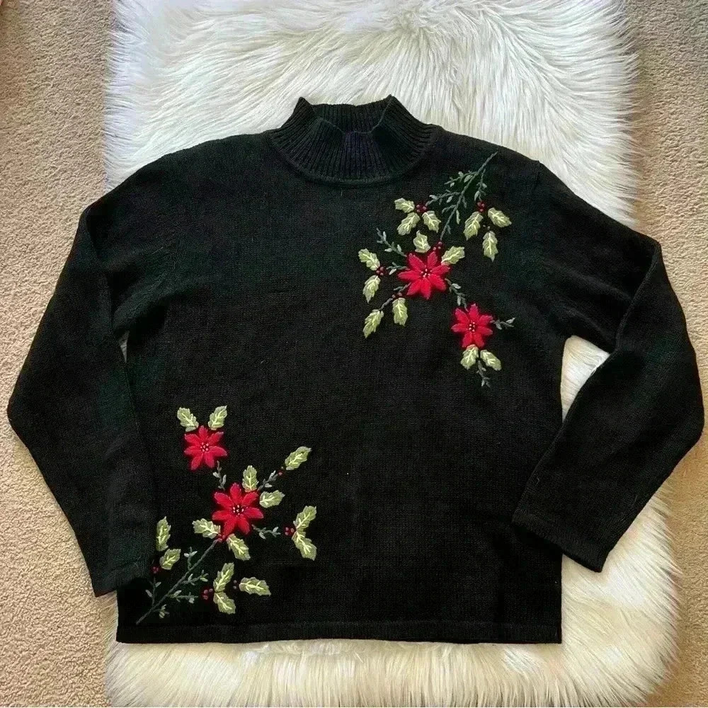 Vintage Christmas Dress Barn Mock Turtleneck Sweater Pointsettia and Holly Large